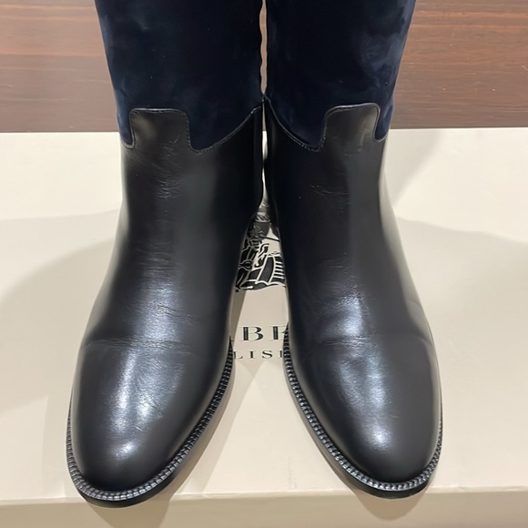 Burberry Flat Boot 👢 Authentic - Picture 9 of 11